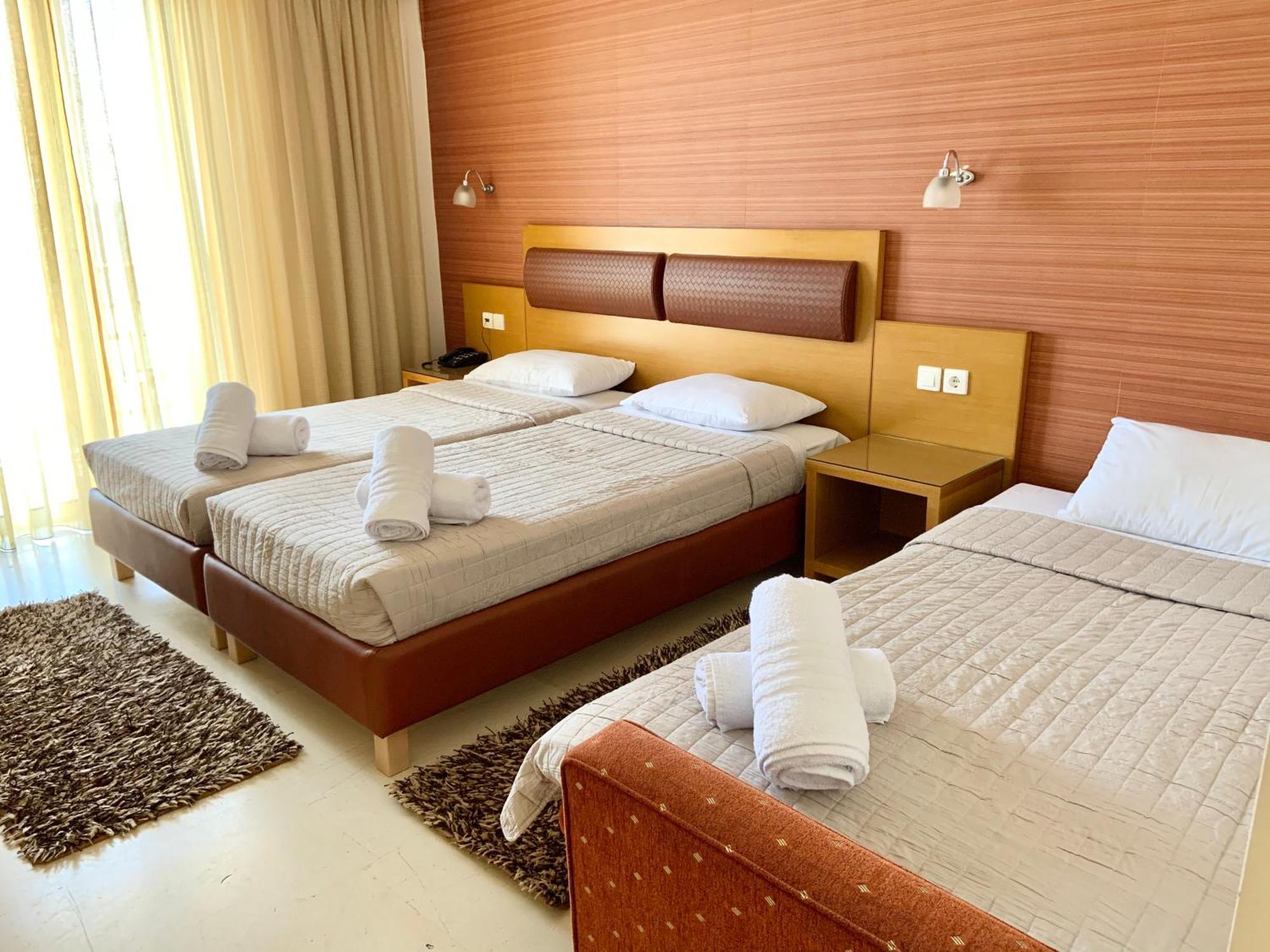 Hotel Flisvos 칼라마타 객실 사진